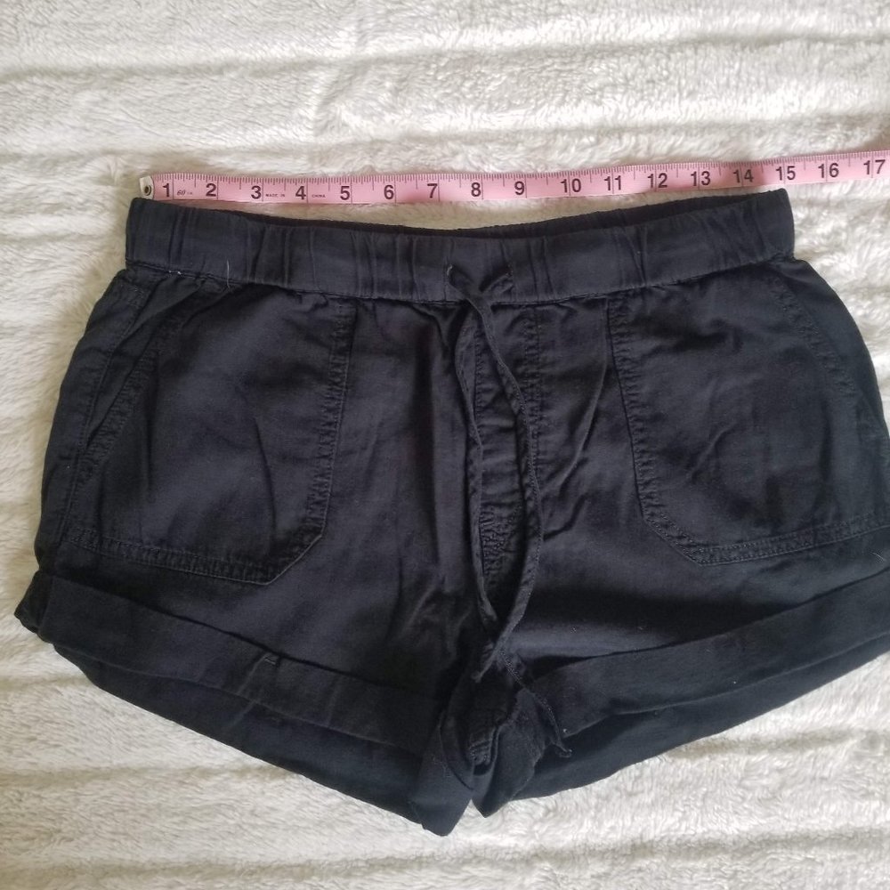 EUC Volcom Sunday Strut Shorts